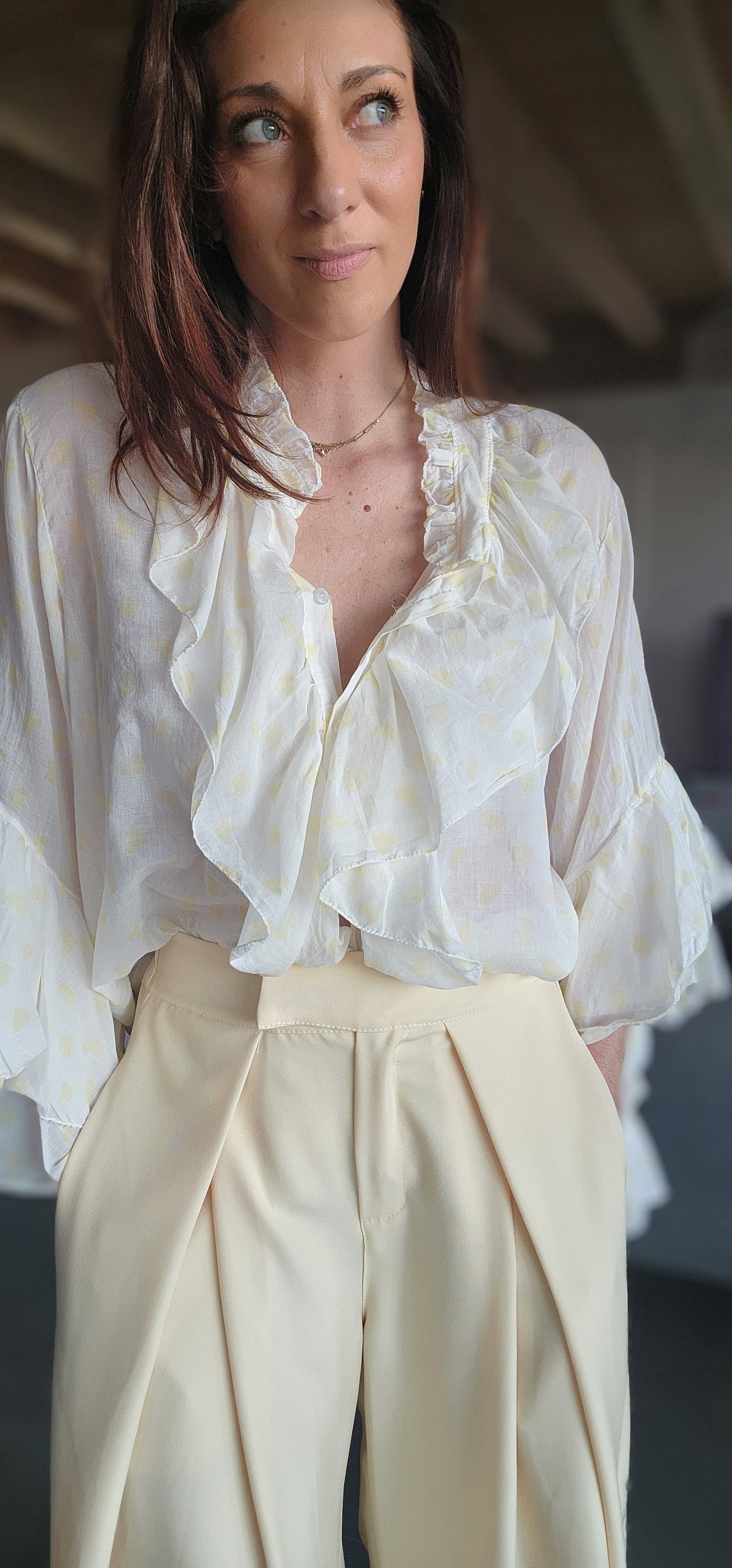 Chemise Volant IBIZA Ivoire / Cœur Jaune Pastel