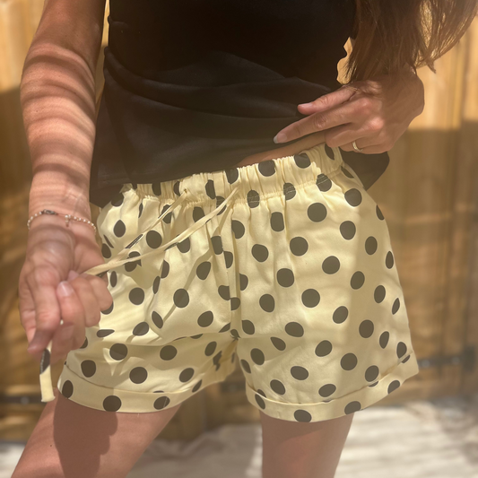 Short à pois jaune